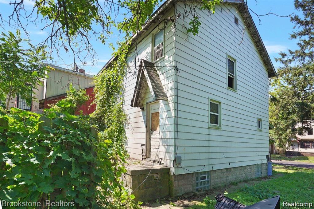 19640 Yacama Road, Highland Park, MI 48203 — Photo 6