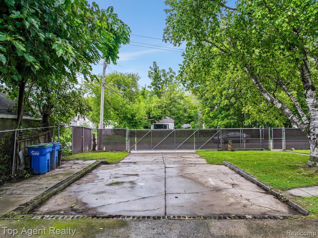 7206 YACHT Avenue, Warren, MI 48091 — Photo 31
