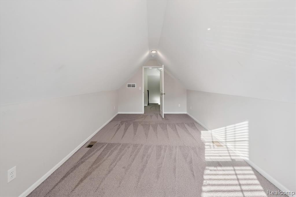 816 Nelsons Ridge Drive, Howell, MI 48843 — Photo 19