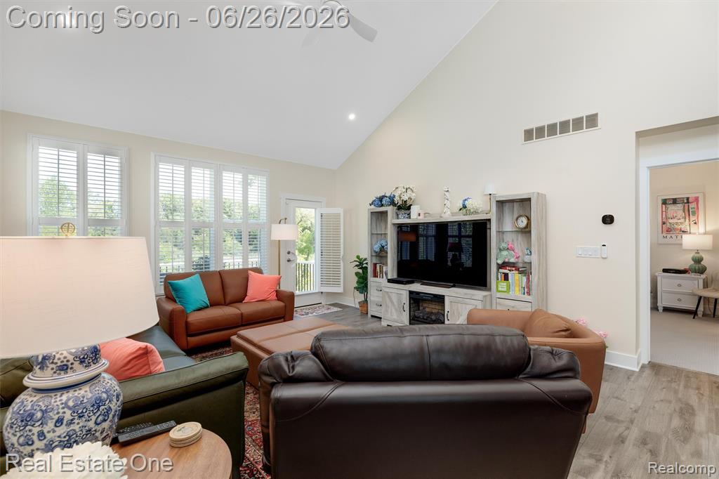 5318 Trail Vista Drive, West Bloomfield, MI 48323 — Photo 5