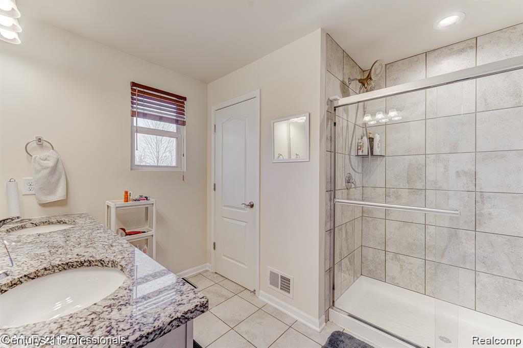 43646 Prospect Lane, Novi, MI — Photo 29