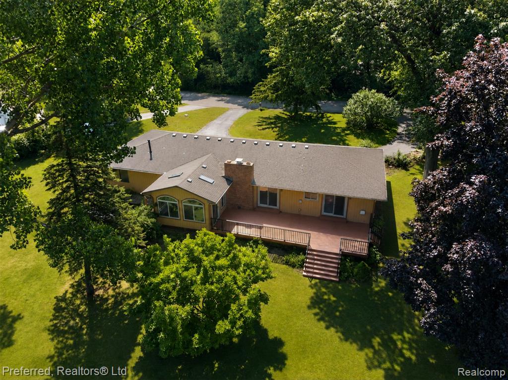 5524 Lawrence Court, Pinckney, MI 48169 — Photo 45