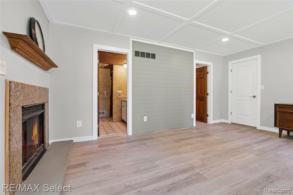 2456 N Tipsico Lake Road, Hartland, MI 48353 — Photo 32