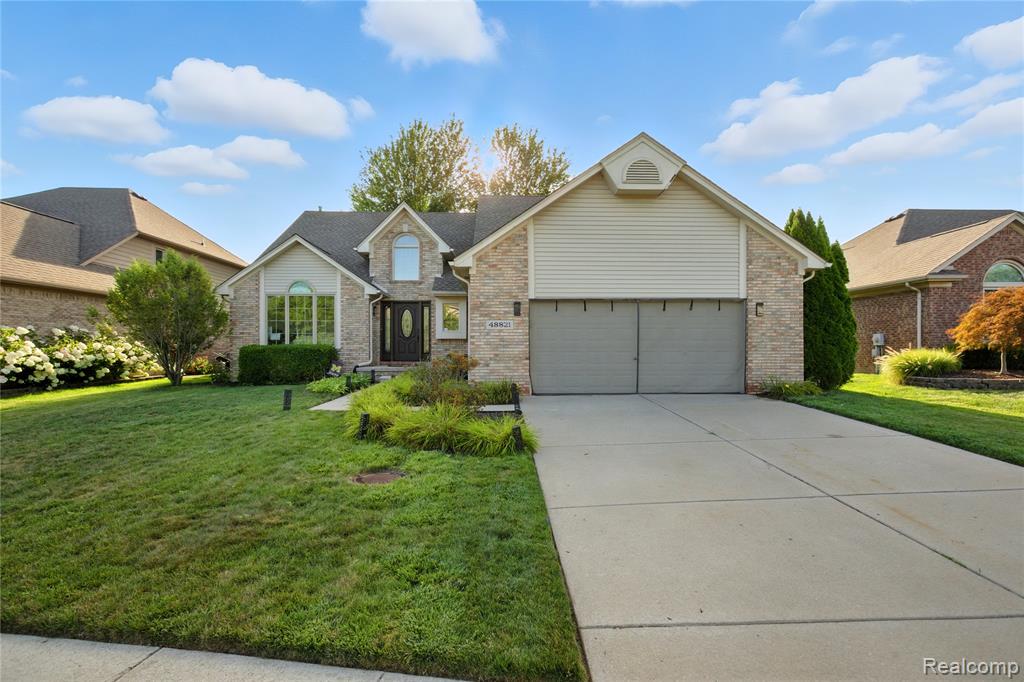 48821 Tremont Drive, Macomb, MI 48044 — Photo 3
