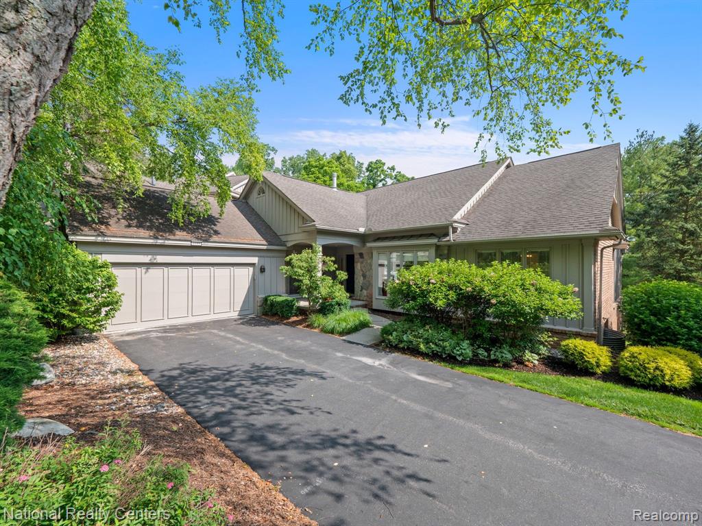 4888 WOODCLIFF HILL Road, West Bloomfield, MI 48323 — Photo 3