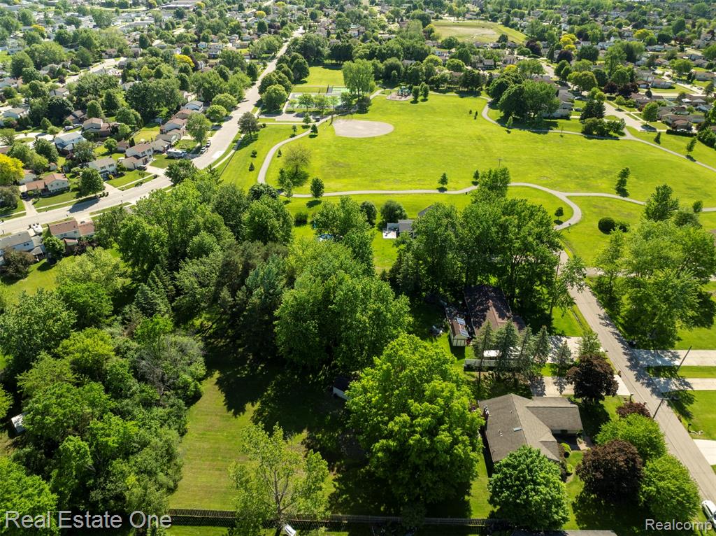 4425 Gardner Street, Sterling Heights, MI 48310 — Photo 42