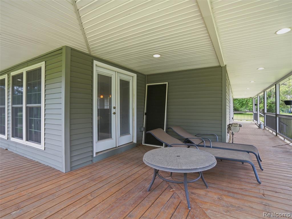 5556 Ormond Road, White Lake, MI 48383 — Photo 43