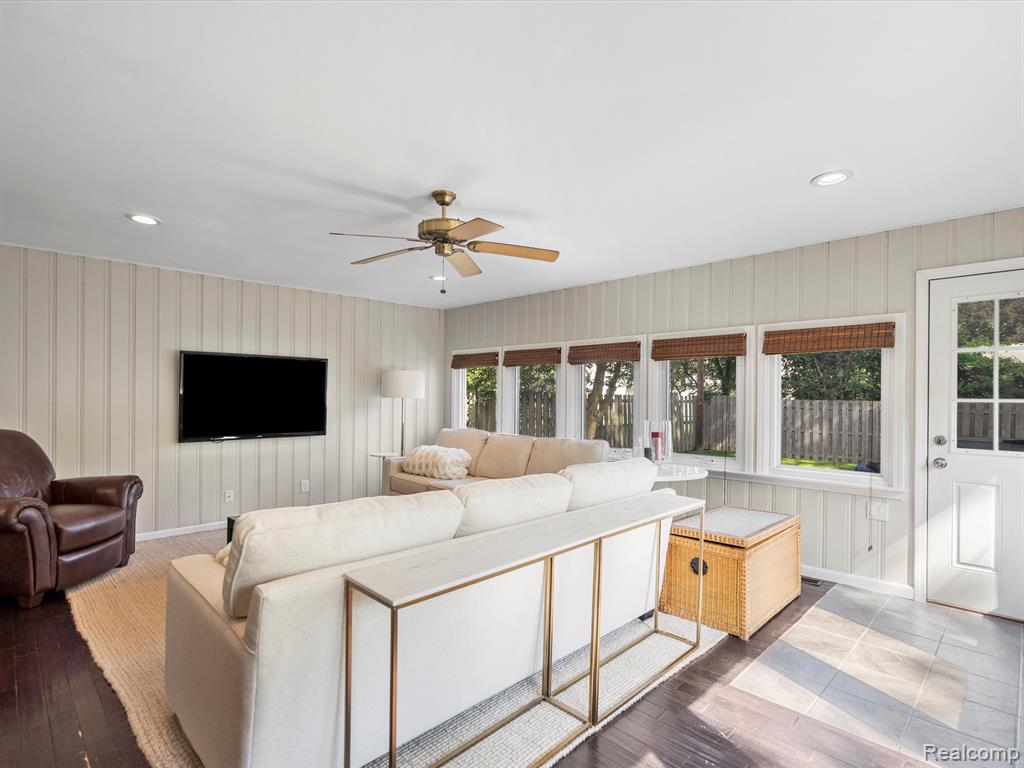 4420 SAMOSET Road, Royal Oak, MI 48073 — Photo 20