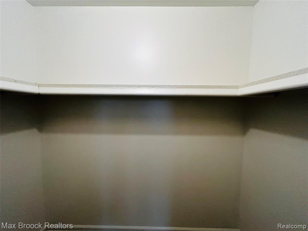 4113 TELEGRAPH Road, Bloomfield Hills, MI 48302 — Photo 23