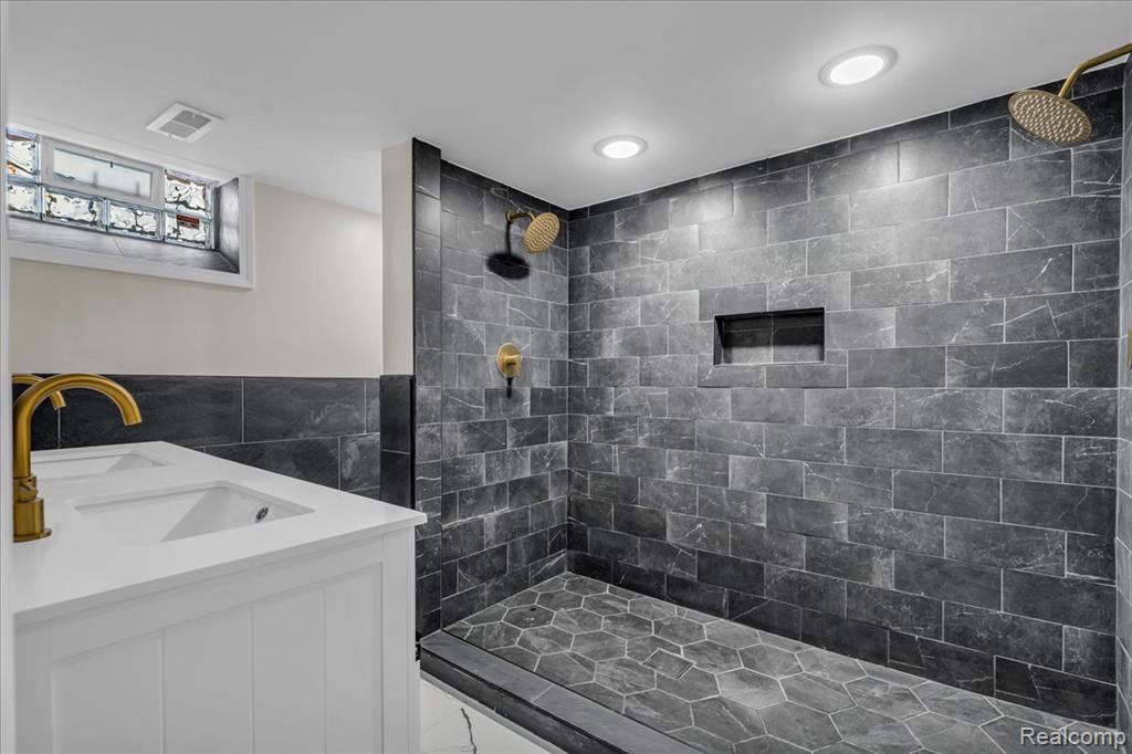 16874 Coyle Street, Detroit, MI 48235 — Photo 25