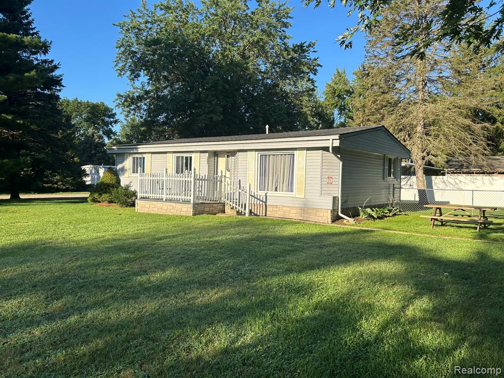 526 Cherokee Bend, Howell, MI 48843 — Photo 22