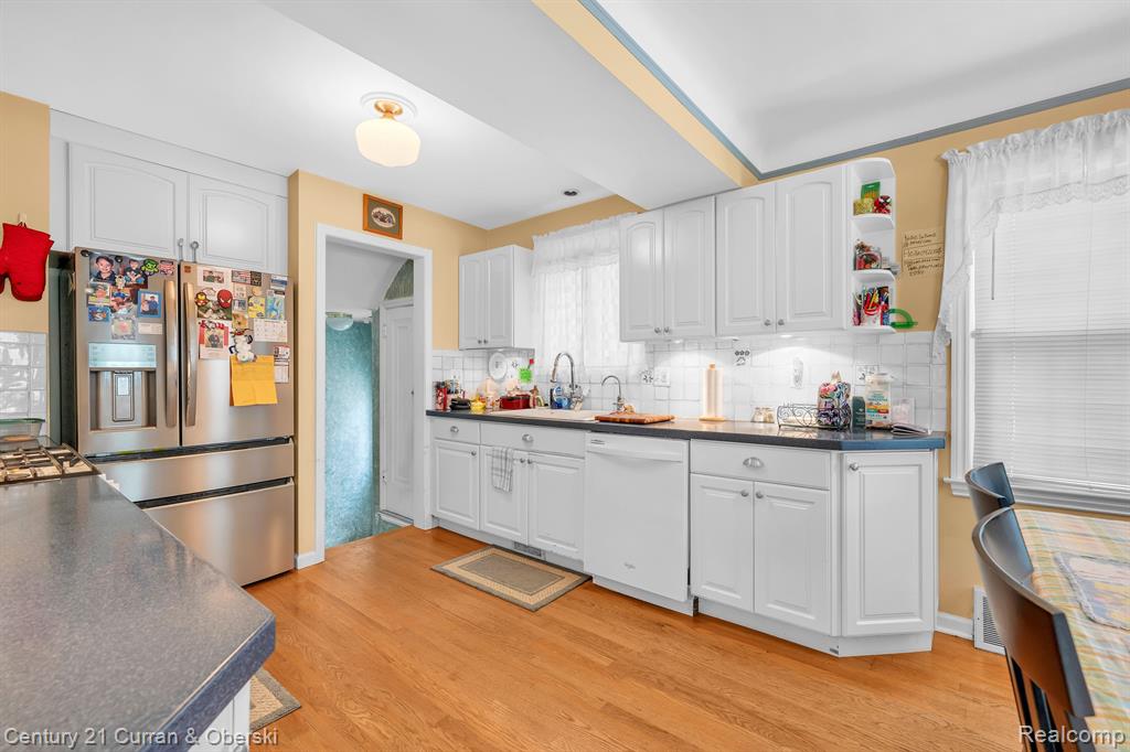 626 N YORK Street, Dearborn, MI 48128 — Photo 8