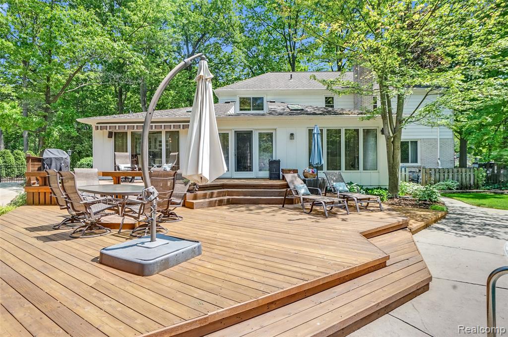 5693 Hunters Gate Drive, Troy, MI 48098 — Photo 44