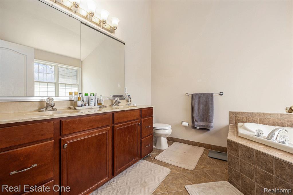 49991 BLACKBERRY Trail, Novi, MI — Photo 18