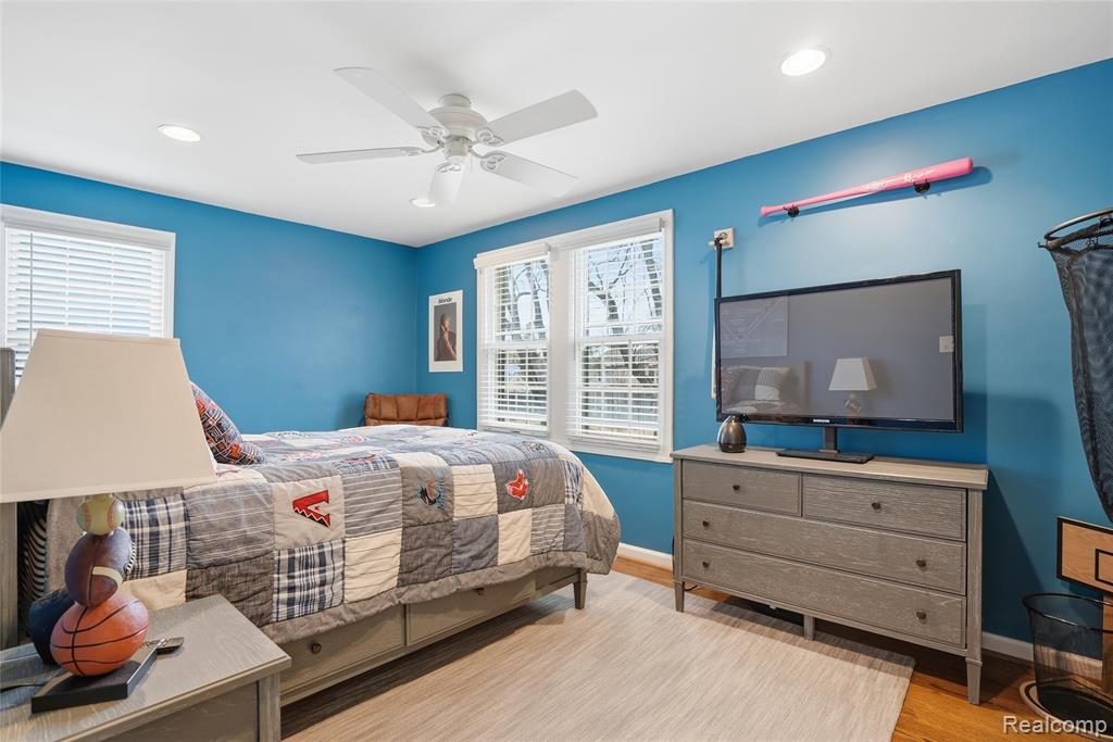 373 Hillcrest Avenue, Grosse Pointe Farms, MI 48236 — Photo 25