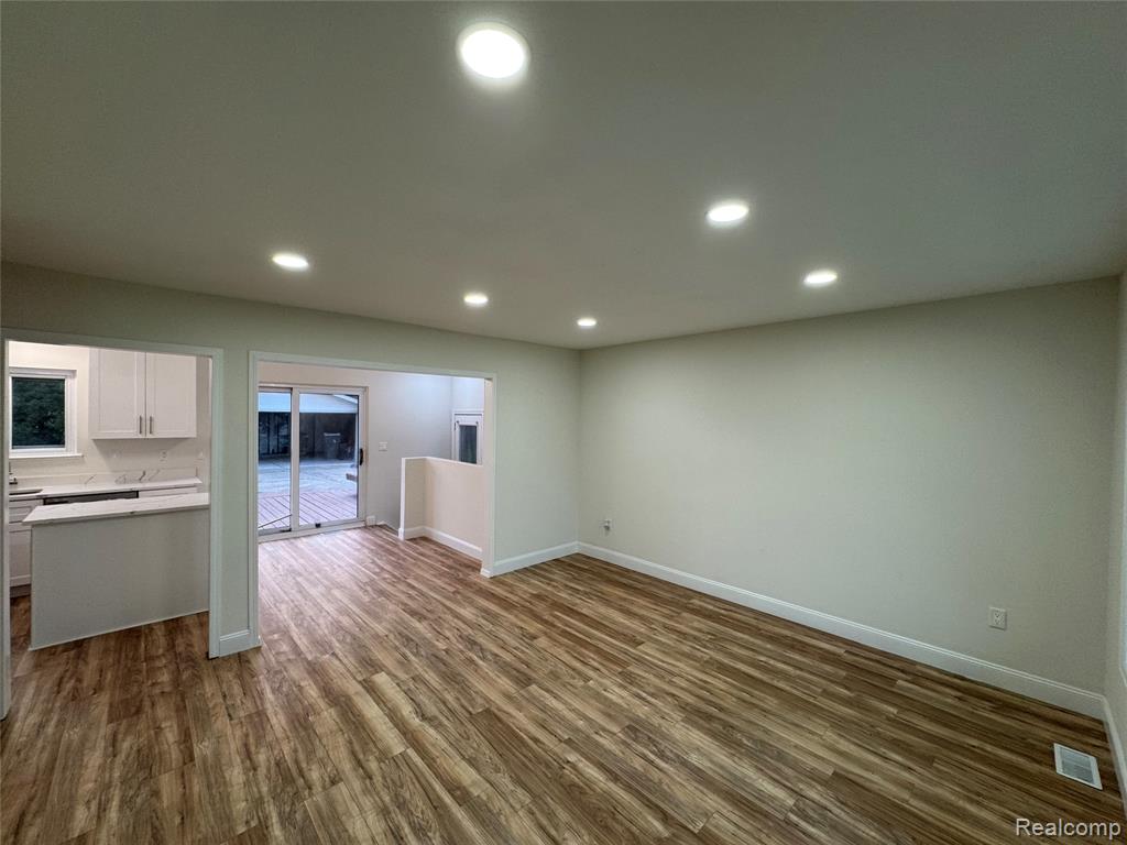 42113 CLAYTON Street, Clinton Twp, MI 48038 — Photo 2