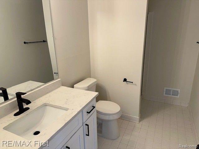 25195 GREENBROOKE Drive, Southfield, MI 48033 — Photo 17