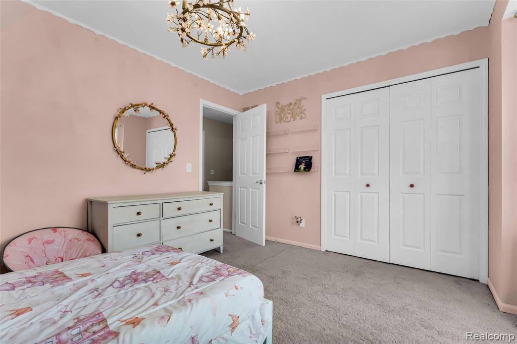 648 Lansdowne Drive, Westland, MI — Photo 20