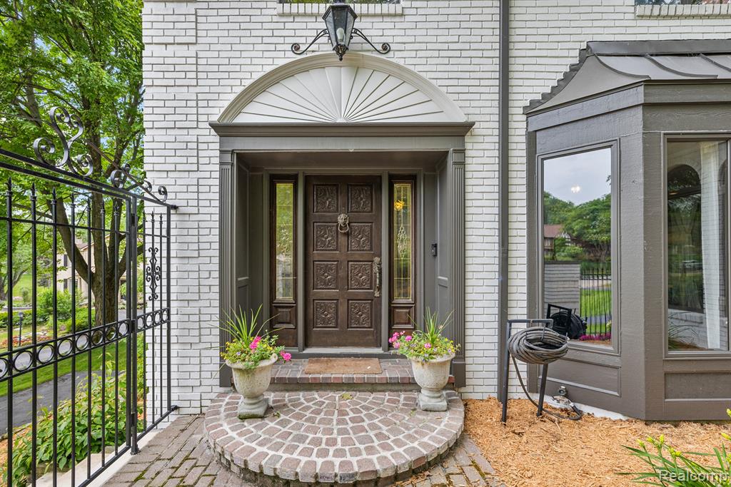 4378 Compton Way, Bloomfield Hills, MI 48302 — Photo 4