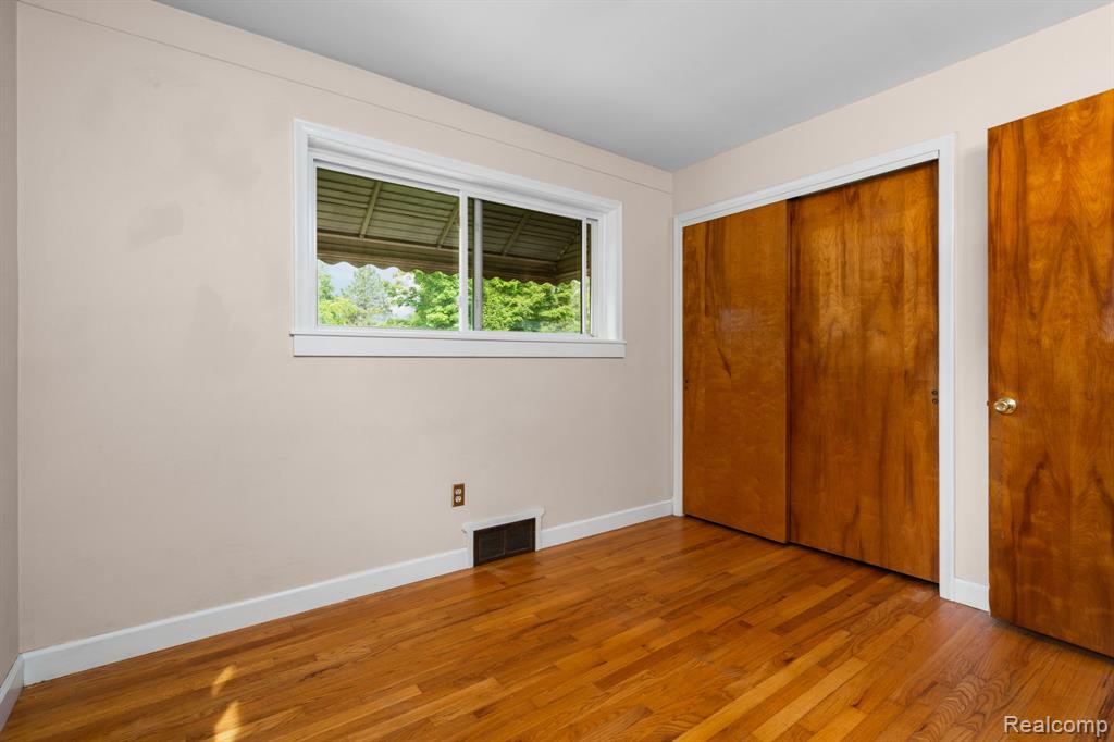 790 Friar Drive, Milford, MI 48381 — Photo 22