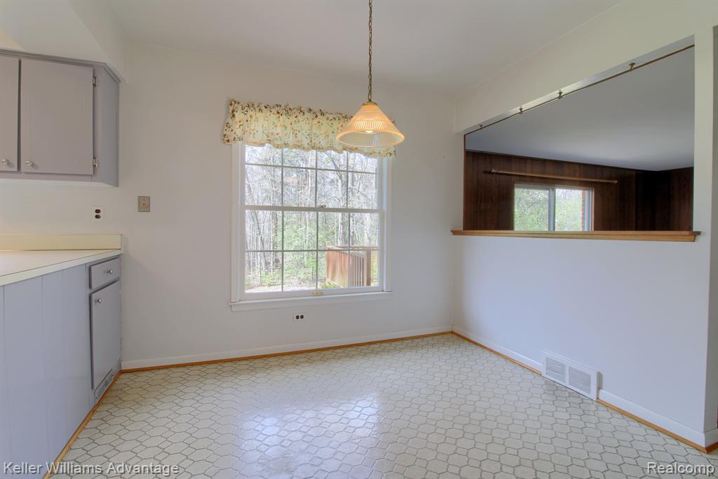 46895 BETTYHILL, Plymouth, MI 48170 — Photo 18