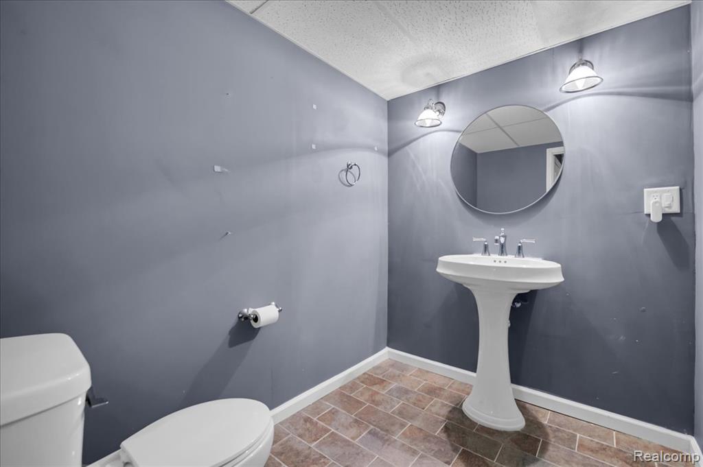 6141 Dexter Street, Romulus, MI 48174 — Photo 38