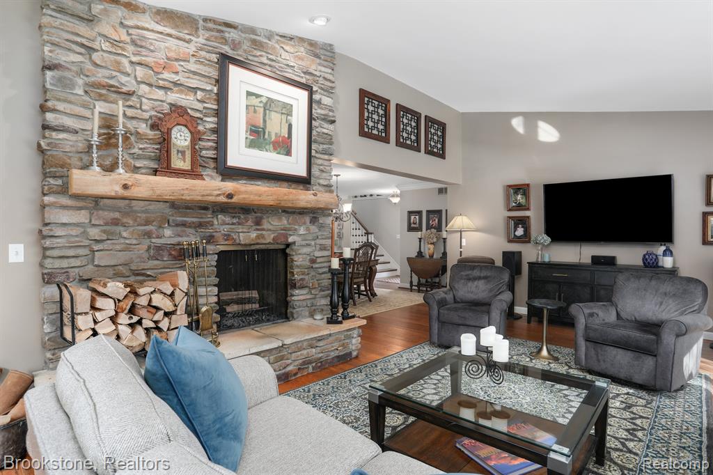 7585 LILAC Court, West Bloomfield, MI 48324 — Photo 15