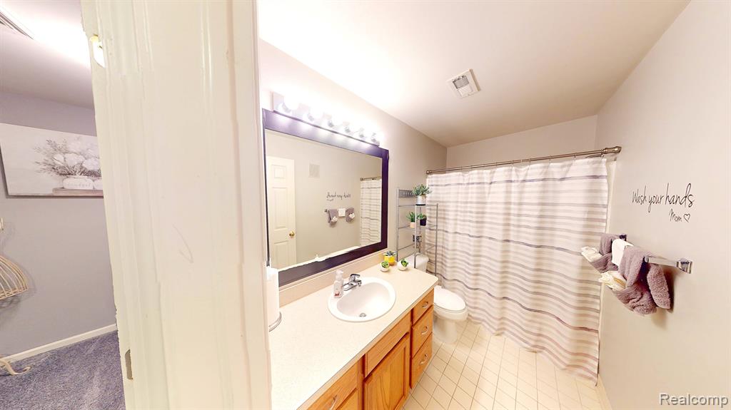 8109 ADDINGTON Drive, Commerce Twp, MI 48390 — Photo 33