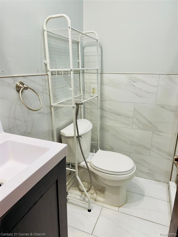 8320 Robindale Avenue, Dearborn Heights, MI 48127 — Photo 19