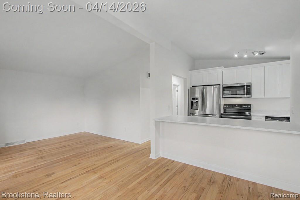 29242 Shirley Avenue, Madison Heights, MI 48071 — Photo 13