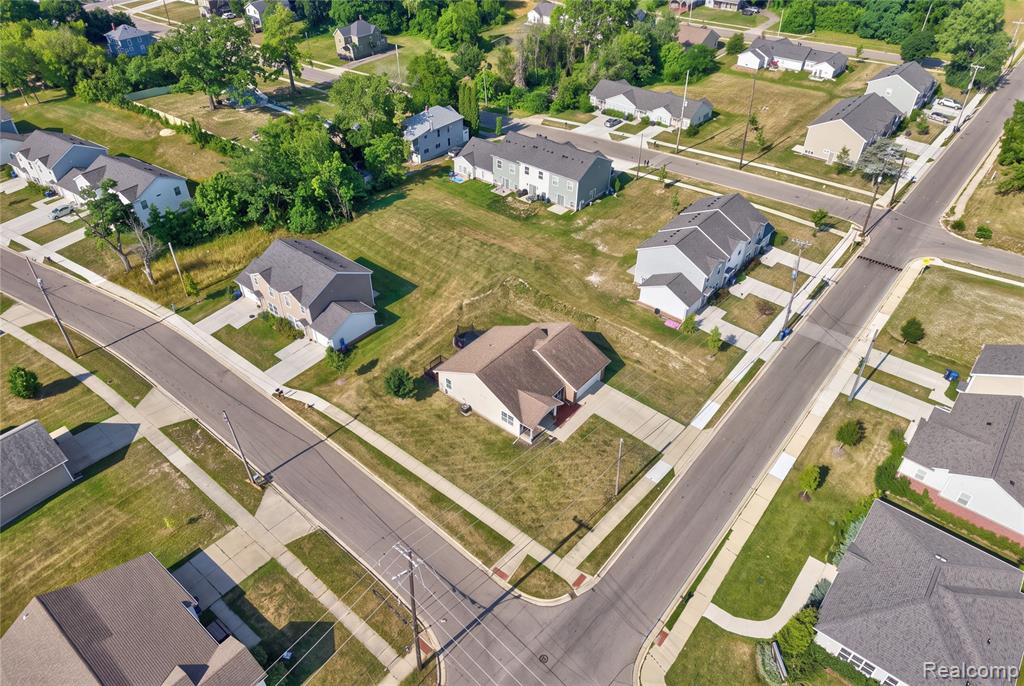 470 E Wood Street, Flint, MI 48503 — Photo 36