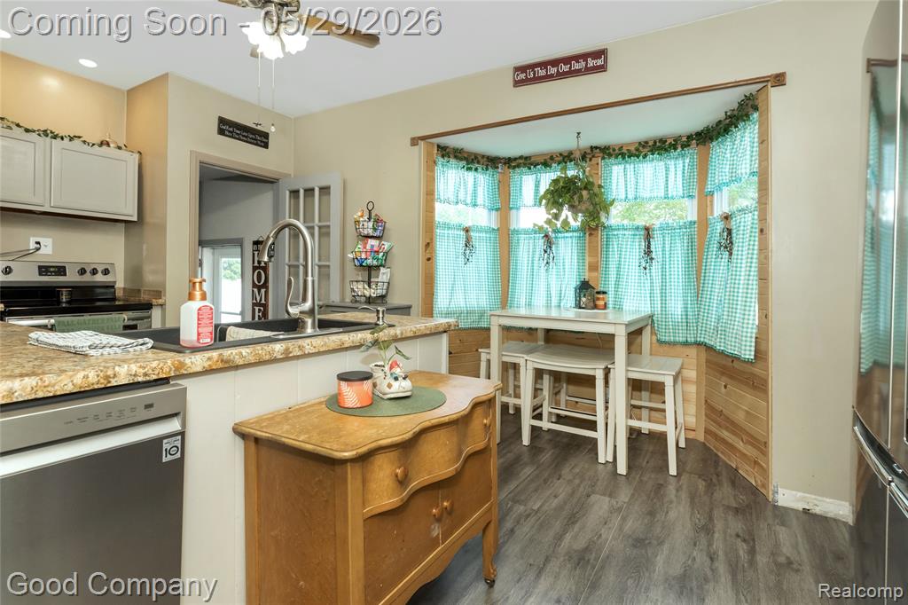 140 W Vesey Street, Petersburg, MI 49270 — Photo 10