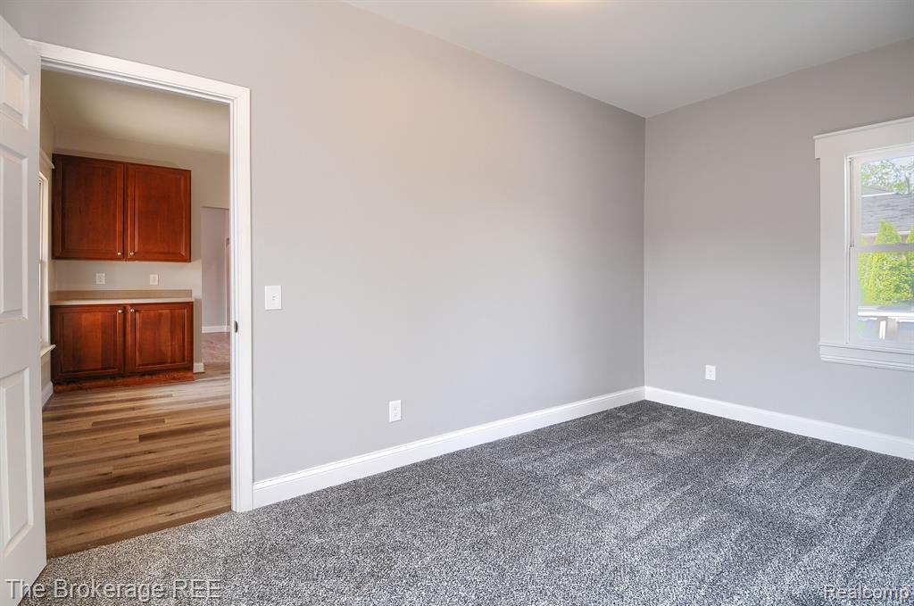 11 1ST Street, Oxford, MI 48371 — Photo 25