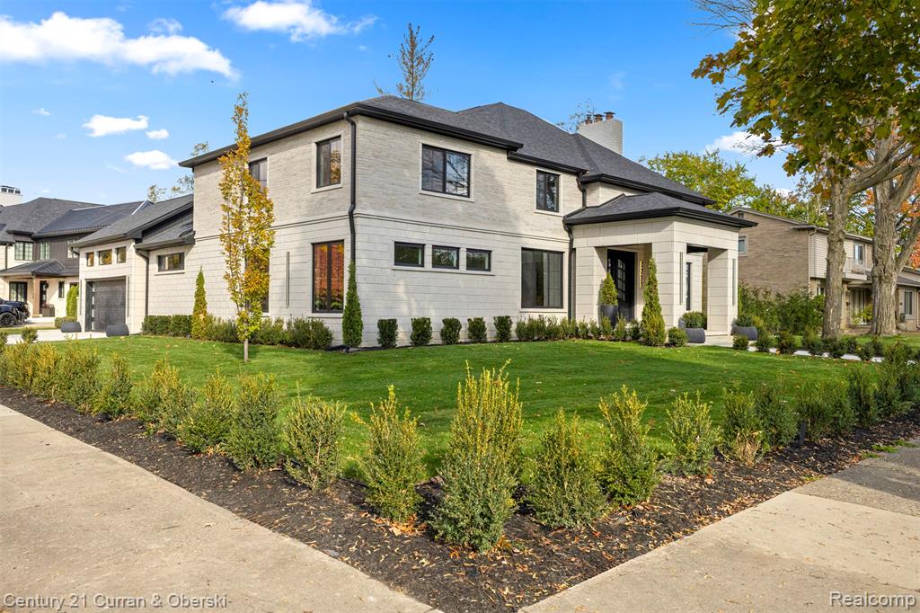 2211 Golfview Drive, Dearborn, MI, 48128