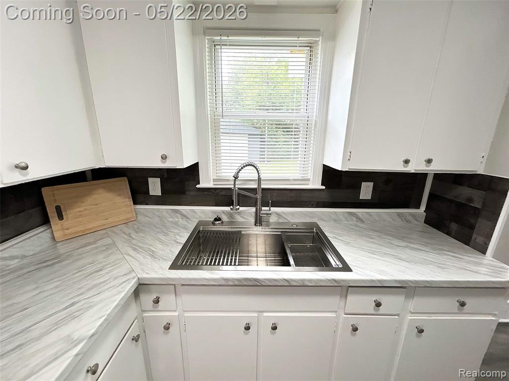 1534 Berrywood Lane, Flint, MI 48507 — Photo 4