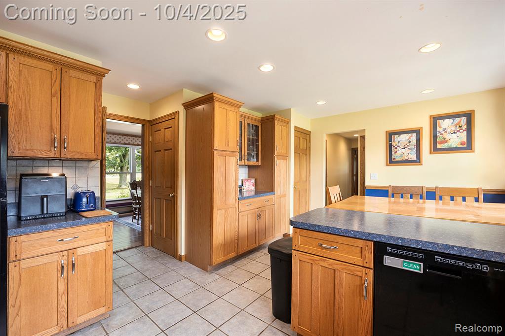 5528 E Holly Road, Holly, MI 48442 — Photo 12