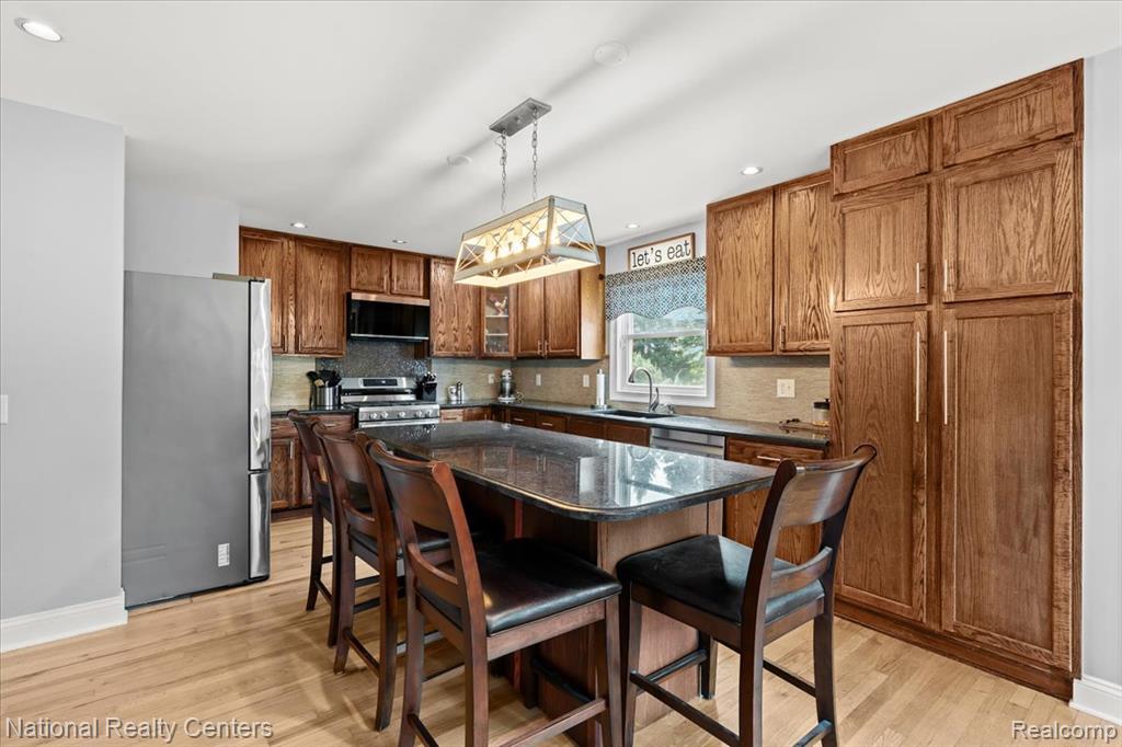4650 Cooley Lake Road, Commerce Twp, MI 48382 — Photo 15