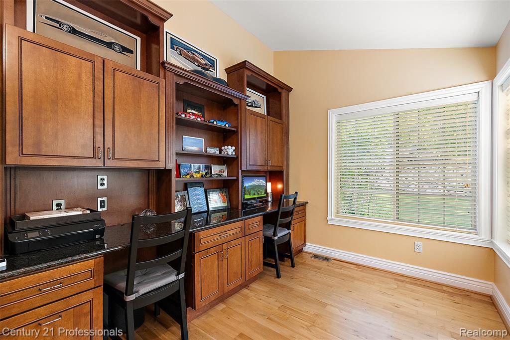 6705 College Park Drive, Clarkston, MI — Photo 92