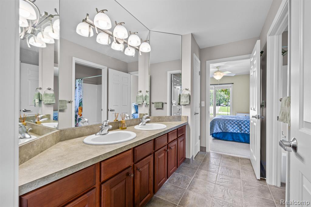 1131 Thorn Ridge Drive, Howell, MI 48843 — Photo 21