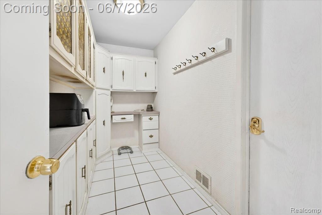 20257 Coachwood Road W, Riverview, MI 48193 — Photo 17