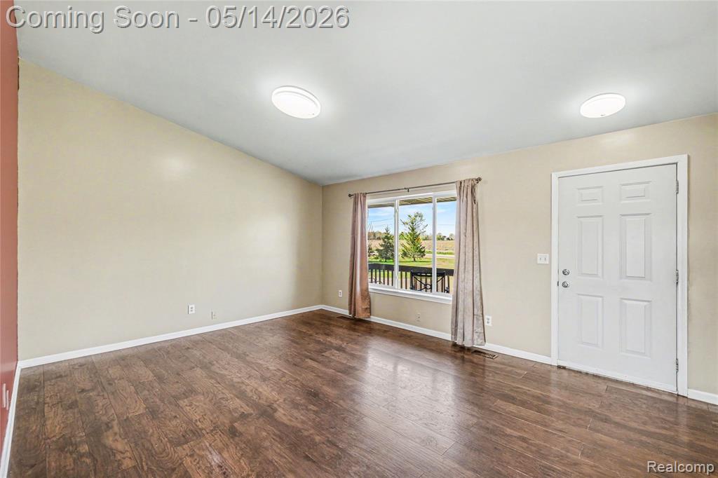 7409 Seymour Road, Swartz Creek, MI 48473 — Photo 3