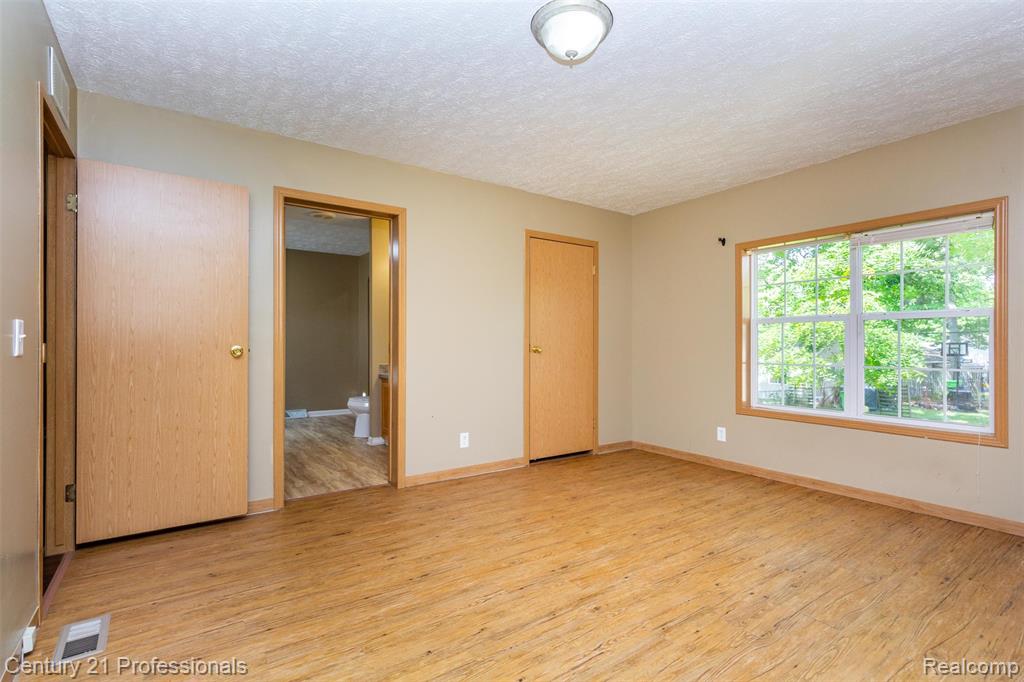 4080 Cass Elizabeth Road, Waterford, MI 48328 — Photo 15