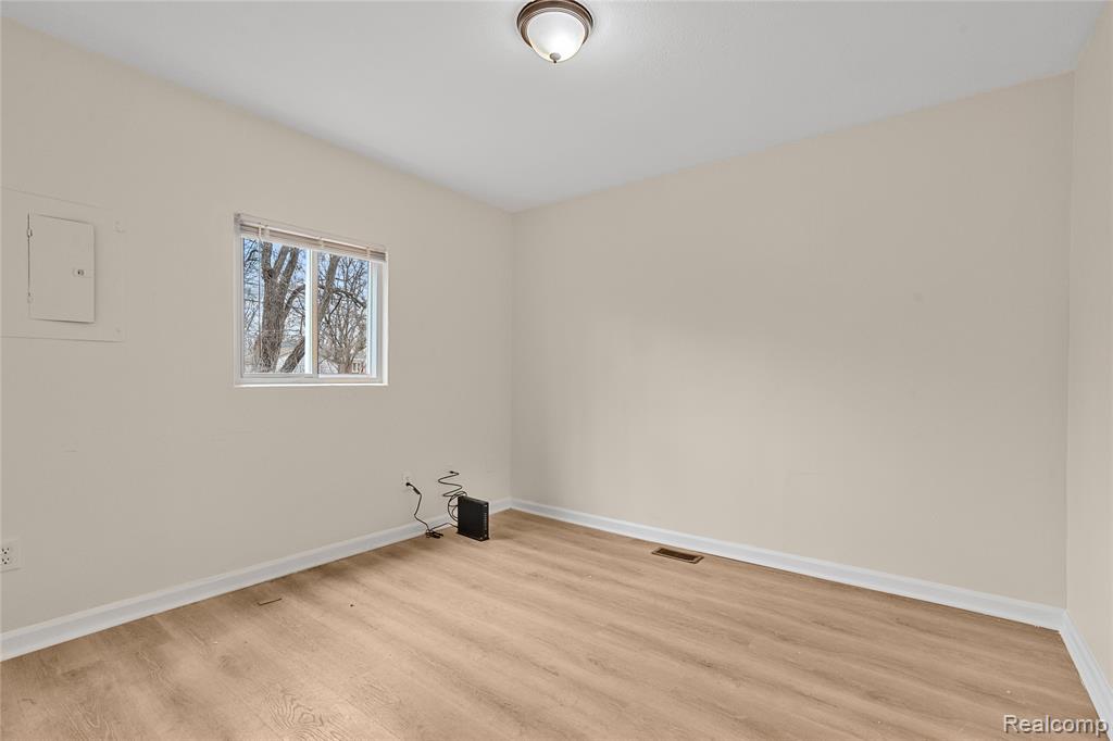 29982 Hazelwood Street, Inkster, MI 48141 — Photo 17
