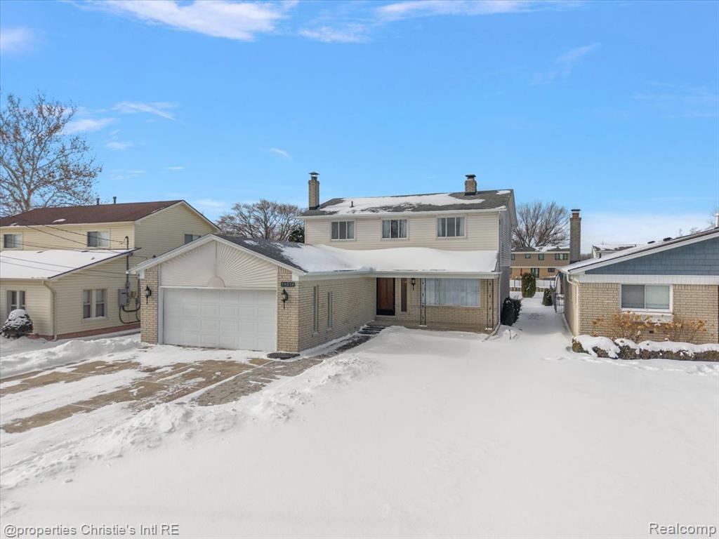 39375 E Archer Drive, Harrison Township, MI — Photo 2