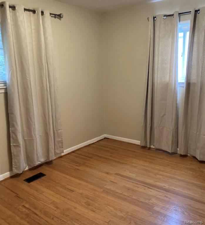 4704 Jackson Street, Dearborn Heights, MI 48125 — Photo 5