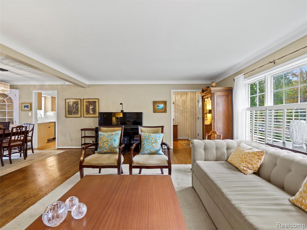683 Lincoln Road, Grosse Pointe, MI 48230 — Photo 9