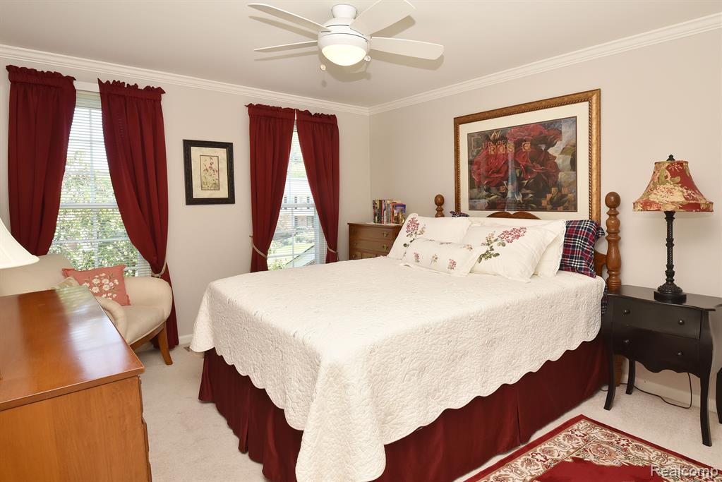 5544 WHITE HALL Circle, West Bloomfield, MI 48323 — Photo 25