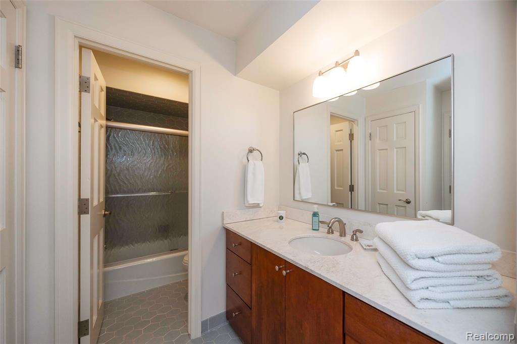 10 Sycamore Lane, Grosse Pointe, MI 48230 — Photo 76