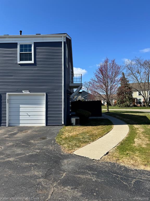 23640 N ROCKLEDGE, Novi, MI — Photo 2