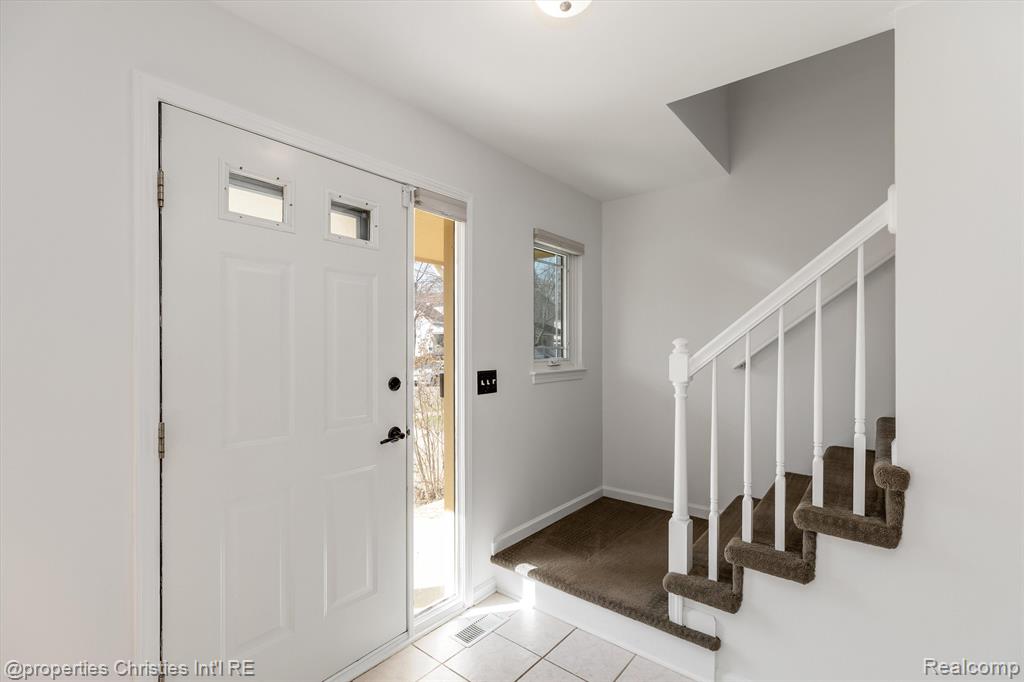 420 W TROY Street, Ferndale, MI 48220 — Photo 3